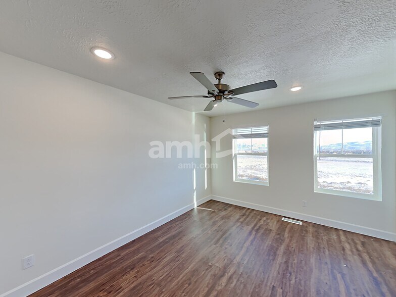 Building Photo - 6046 S Jordan Pkwy W