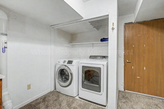 Building Photo - 8757 W Cornell Ave