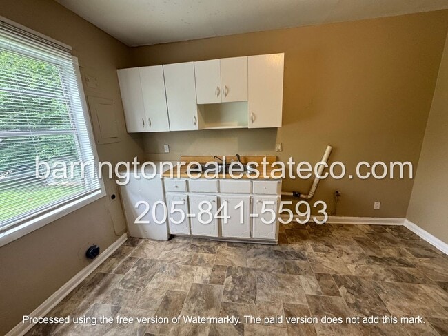 Building Photo - 1224 Maple St