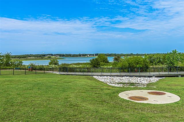 Primary Photo - 8444 Wembley