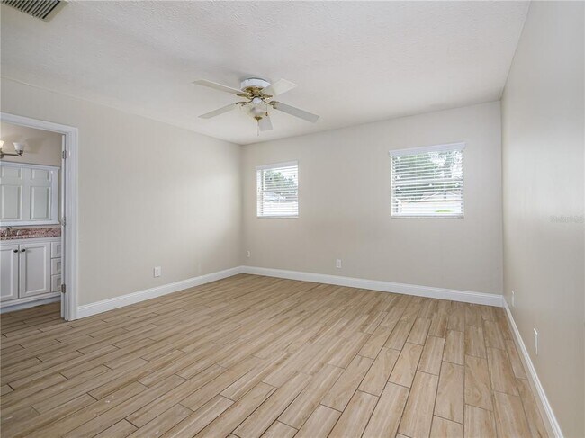 Building Photo - 14605 Brentwood Ln