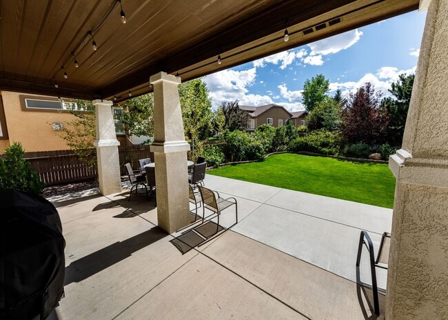 Building Photo - 3615 Oak Meadow Dr