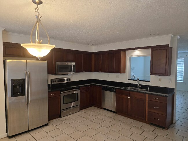 Building Photo - 70 N McLean Blvd