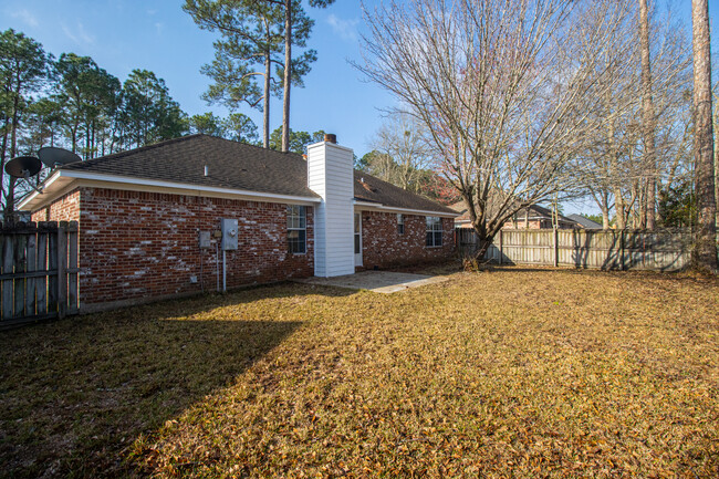 Building Photo - 4079 Groveland Rd
