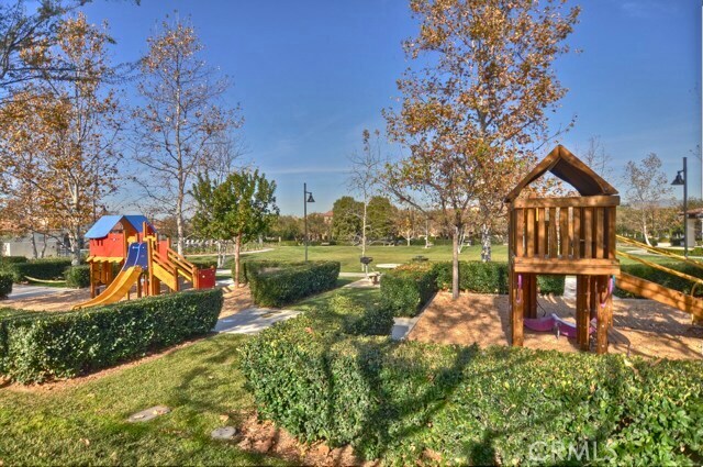 Building Photo - 88 Stepping Stone