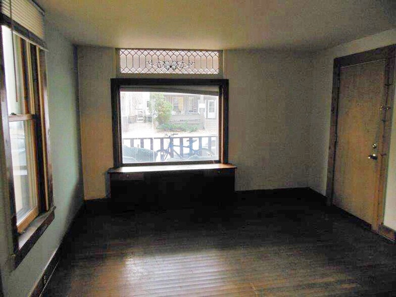 Building Photo - 17 N Bassett St