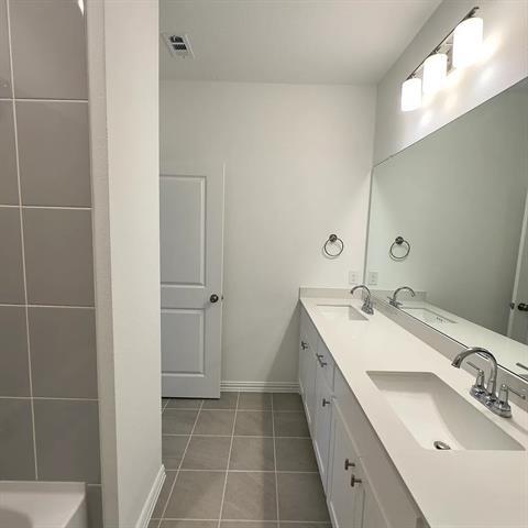 Building Photo - 9575 Speaker Dr