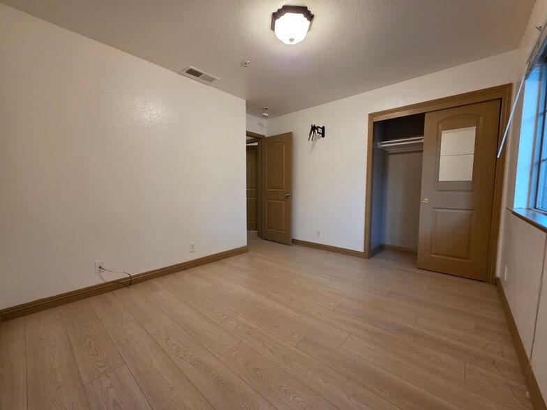 Building Photo - 819 H St