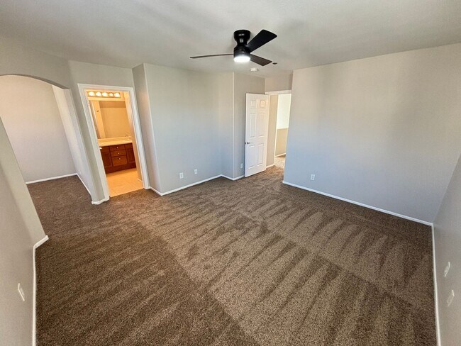 Building Photo - Spacious Tri-Level 4-Bedroom Home with Balcony and Community Amenities in Northwest Las Vegas!