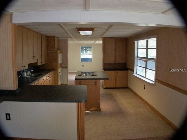 Building Photo - 33753 Camerton Rd