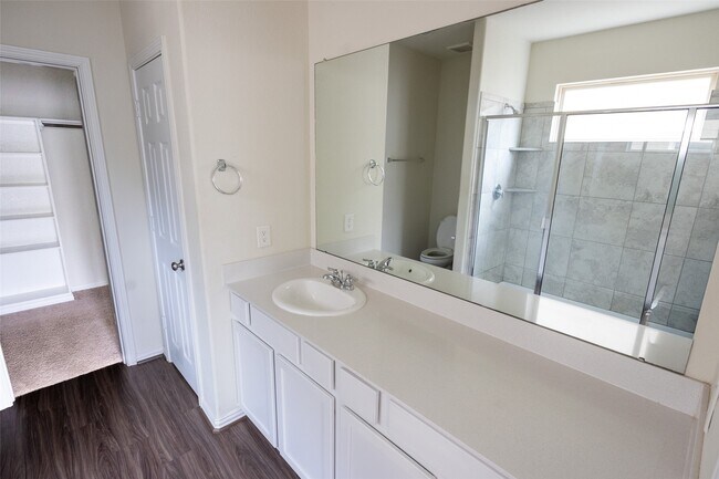 Building Photo - 216 N Lynx Trail