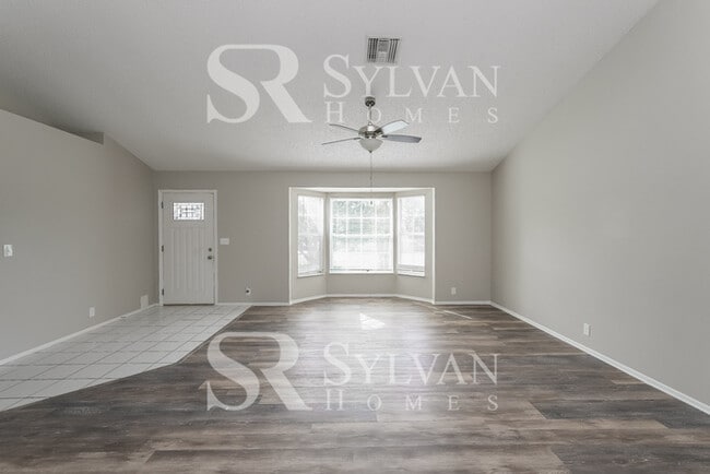 Building Photo - At Last, This Is What You Have Been Searching For!