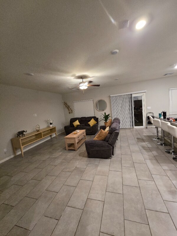 Building Photo - 330 Spring Dove Ave
