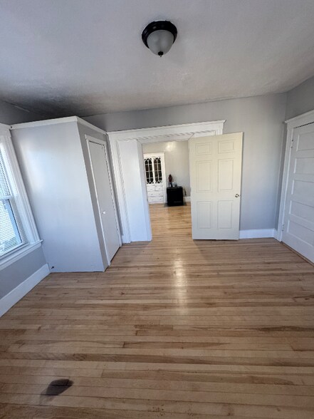 Building Photo - 39 Stanton St