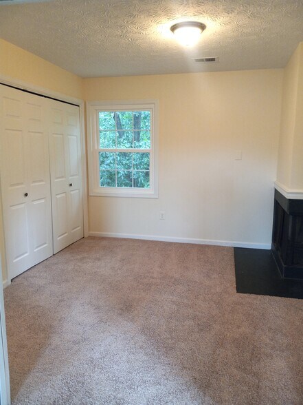 2nd bedroom - 6146 Franconia Station Ln