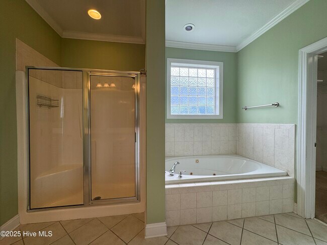 Building Photo - 1011 Ginger Lily Way