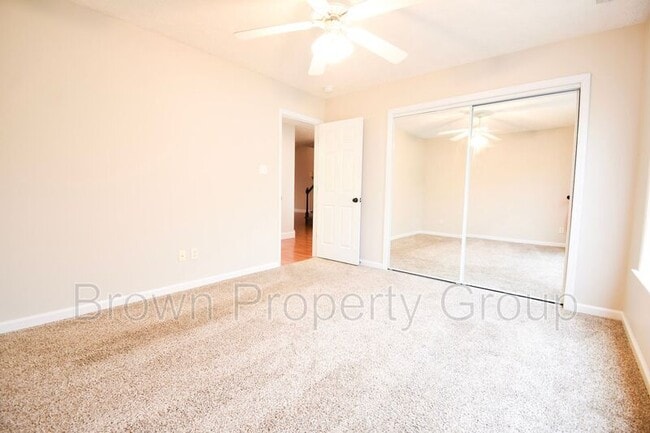 Building Photo - 2812 Bolla Dr