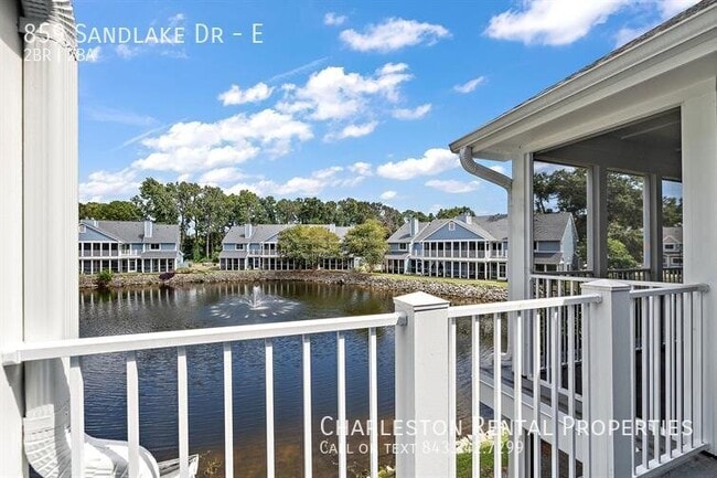 Building Photo - 859 Sandlake Dr