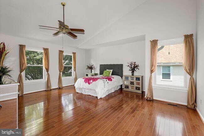 Building Photo - 14429 Stonebridge View Dr