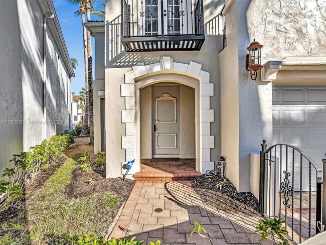 Building Photo - 20780 NE 32nd Ave