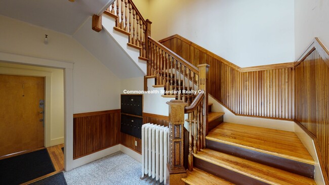 Building Photo - 4 Park Vale Ave