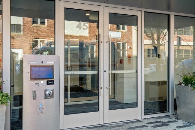 Building Photo - 45 W 3rd St