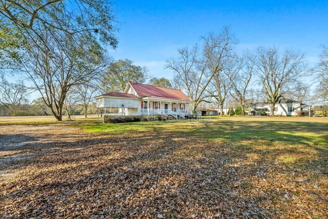 Building Photo - 138 Main St