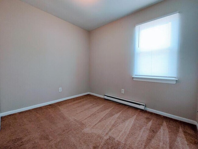 Building Photo - 4125 Sunset Ave