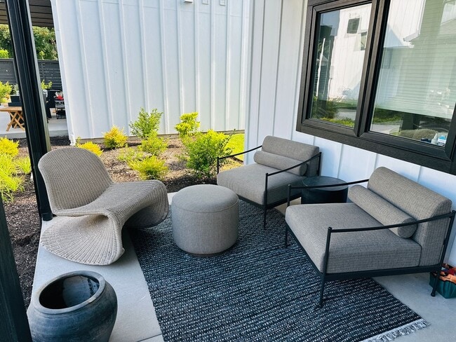 Building Photo - The Green at Felida Park Stunning Home