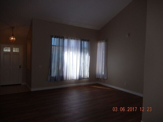 Building Photo - 28720 N Port Ln