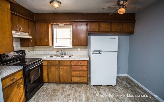 Building Photo - 3104 Ave. N-