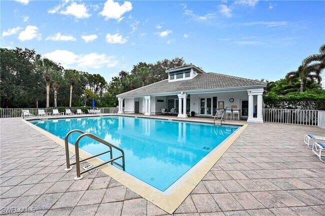 Building Photo - 3740 Fieldstone Blvd