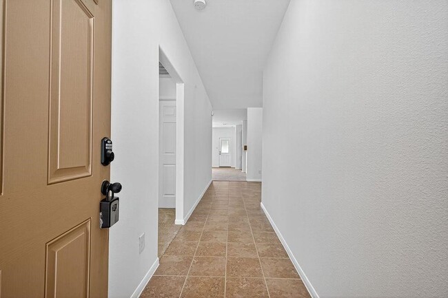 Building Photo - 5515 Armillary Dr