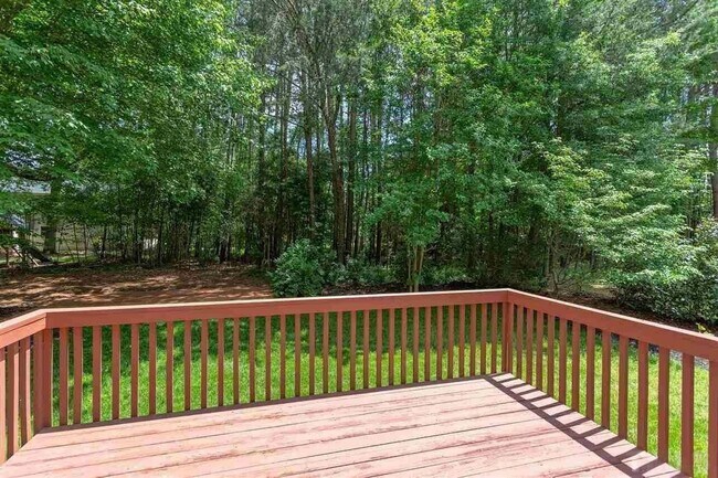 Building Photo - 105 Dairy Ct