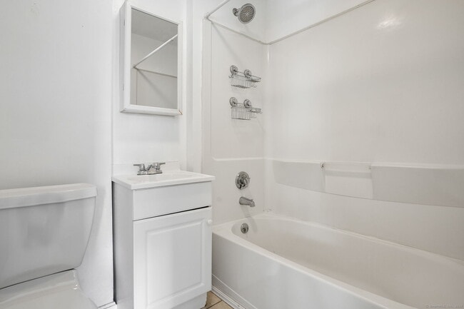 Building Photo - 117 Golden Hill St