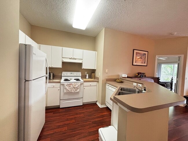 Building Photo - 105 Lighthouse Cir