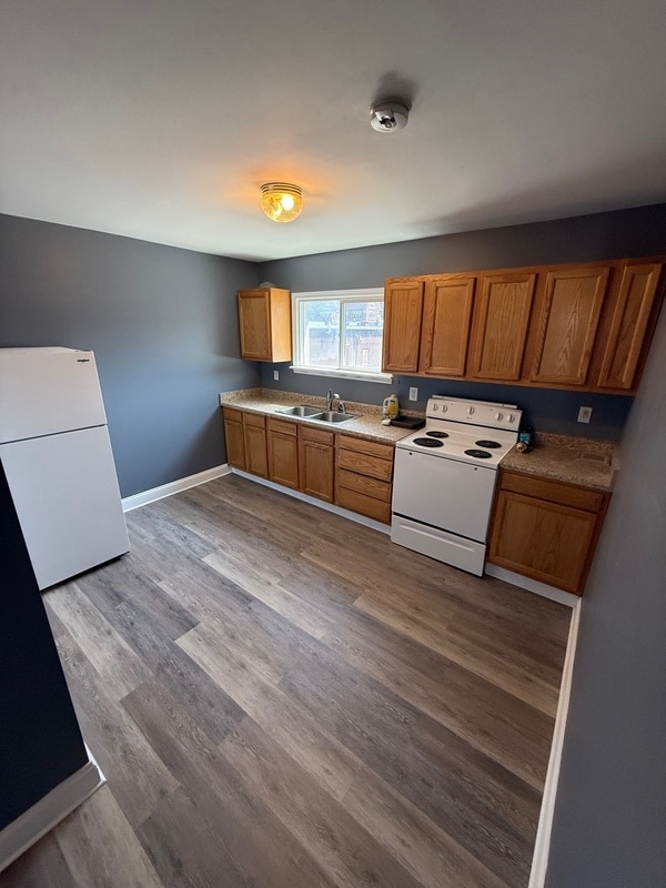 Building Photo - 216 S Wade Ave