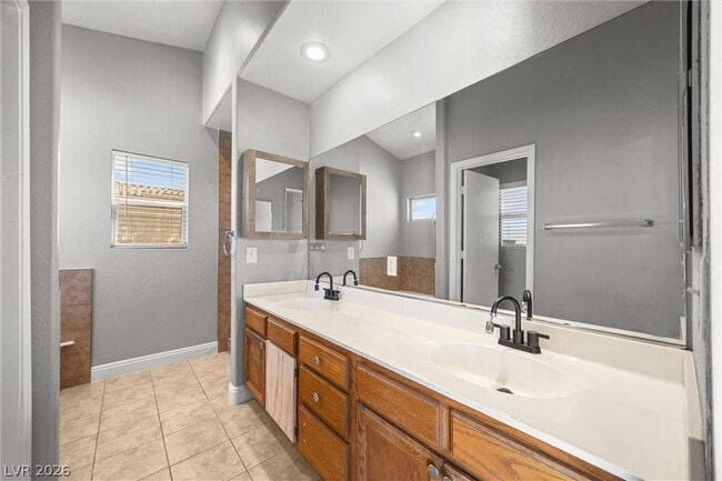 Building Photo - 328 Waterwheel Falls Dr