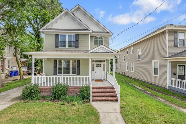 Building Photo - 426 W 28th St