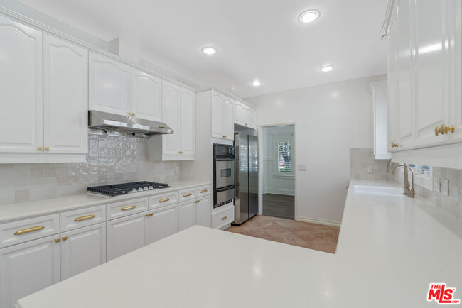 Building Photo - 1510 Marengo Ave