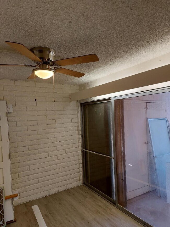 Building Photo - 4140 E Cliffside Trail