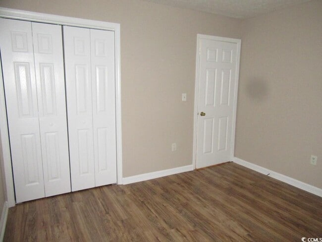 Building Photo - 4107 Pinehurst Cir