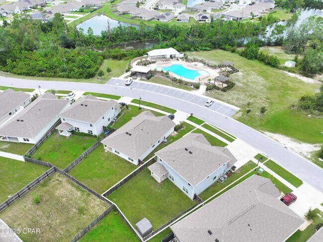 Building Photo - 336 Bridge Harbor Dr
