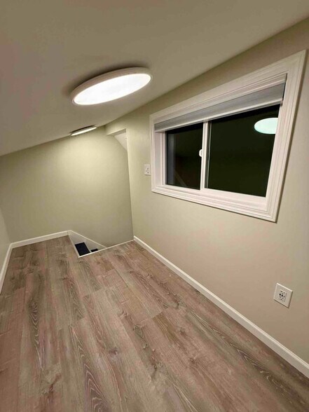 Building Photo - 1155 W Hendrickson Rd