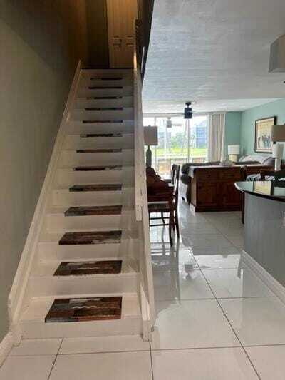 Building Photo - 353 S US Hwy 1