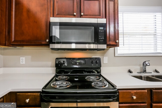 Building Photo - 4150 Riverbank Ct
