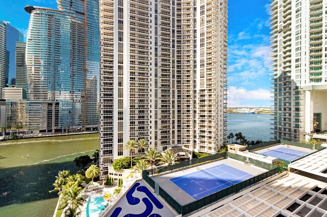 Building Photo - 801 Brickell Key Blvd