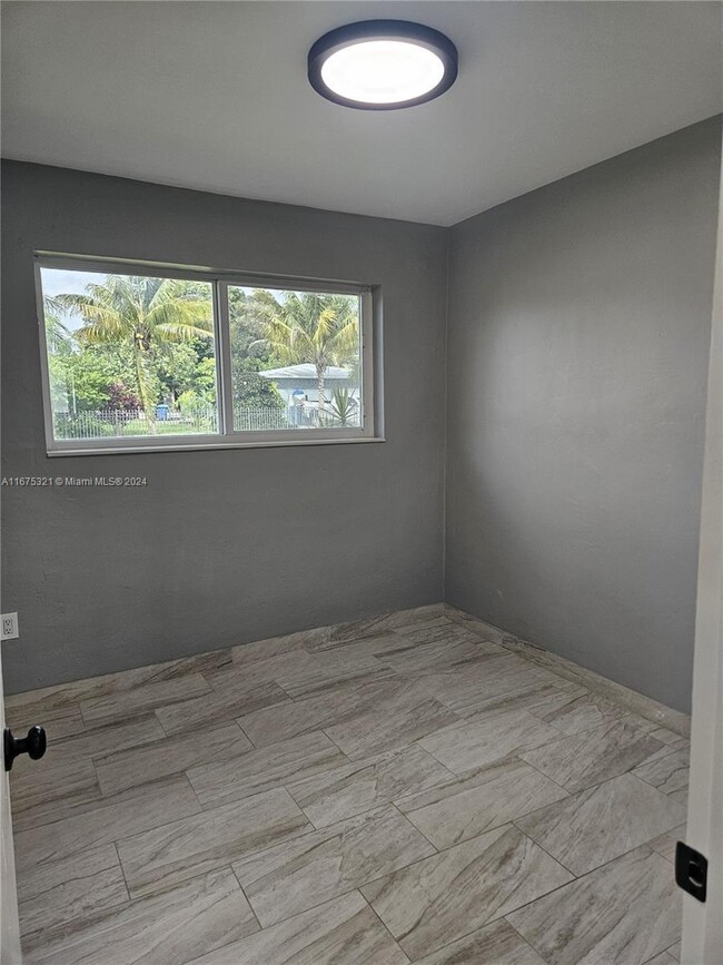 Building Photo - 3 bedroom in North Miami FL 33179