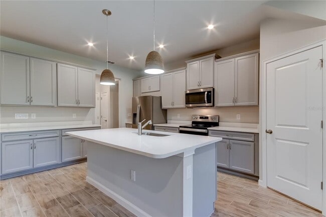 Building Photo - 8341 Wildflower Glen Ave