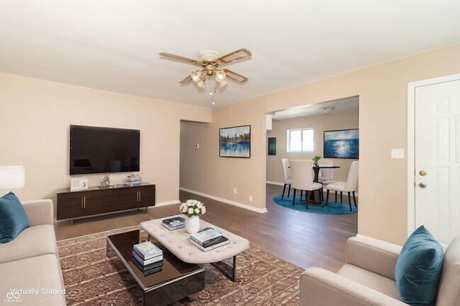 Building Photo - 1701 Nelson Ave